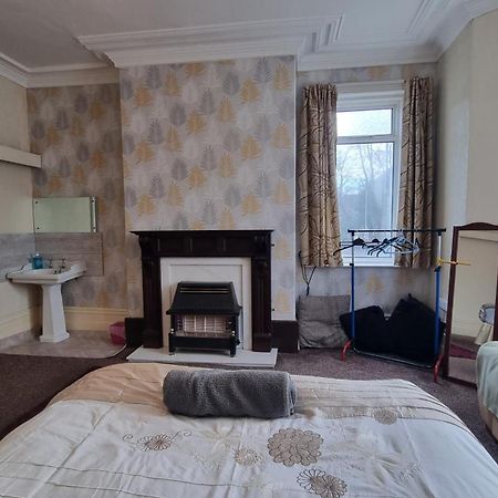 Kirk Lea Bed & Breakfast Halifax Bagian luar foto