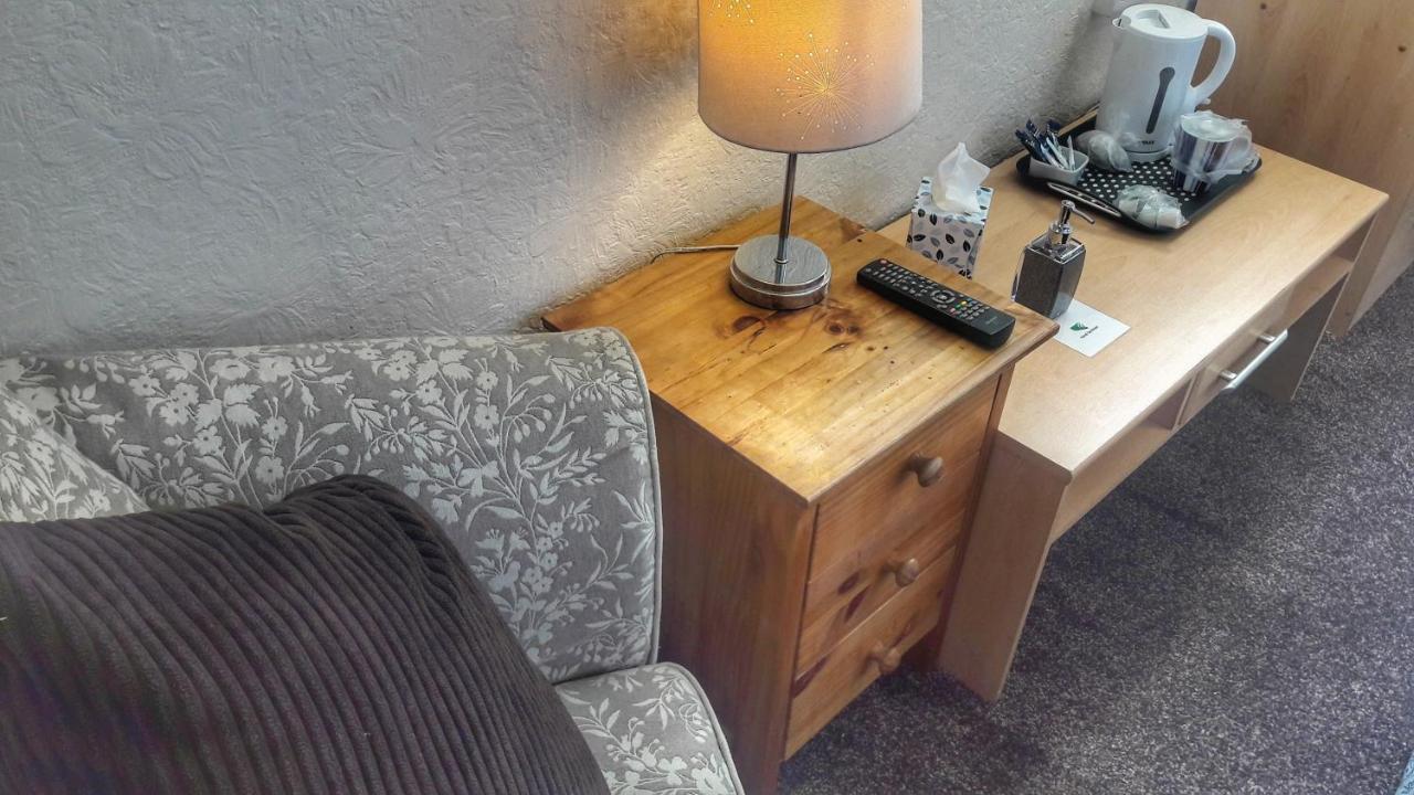 Kirk Lea Bed & Breakfast Halifax Bagian luar foto